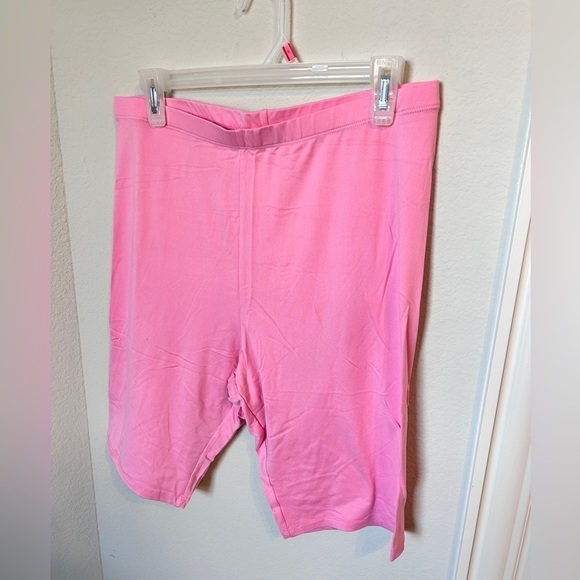 2 piece short set, pink bike shorts & crewneck set, NWT loungewear, active wear - Picture 4 of 6
